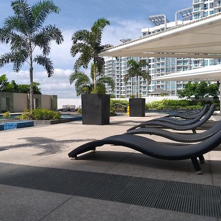 Aparthotel Mactan Newtown With Sun Set And Garden View à Cebu Extérieur photo